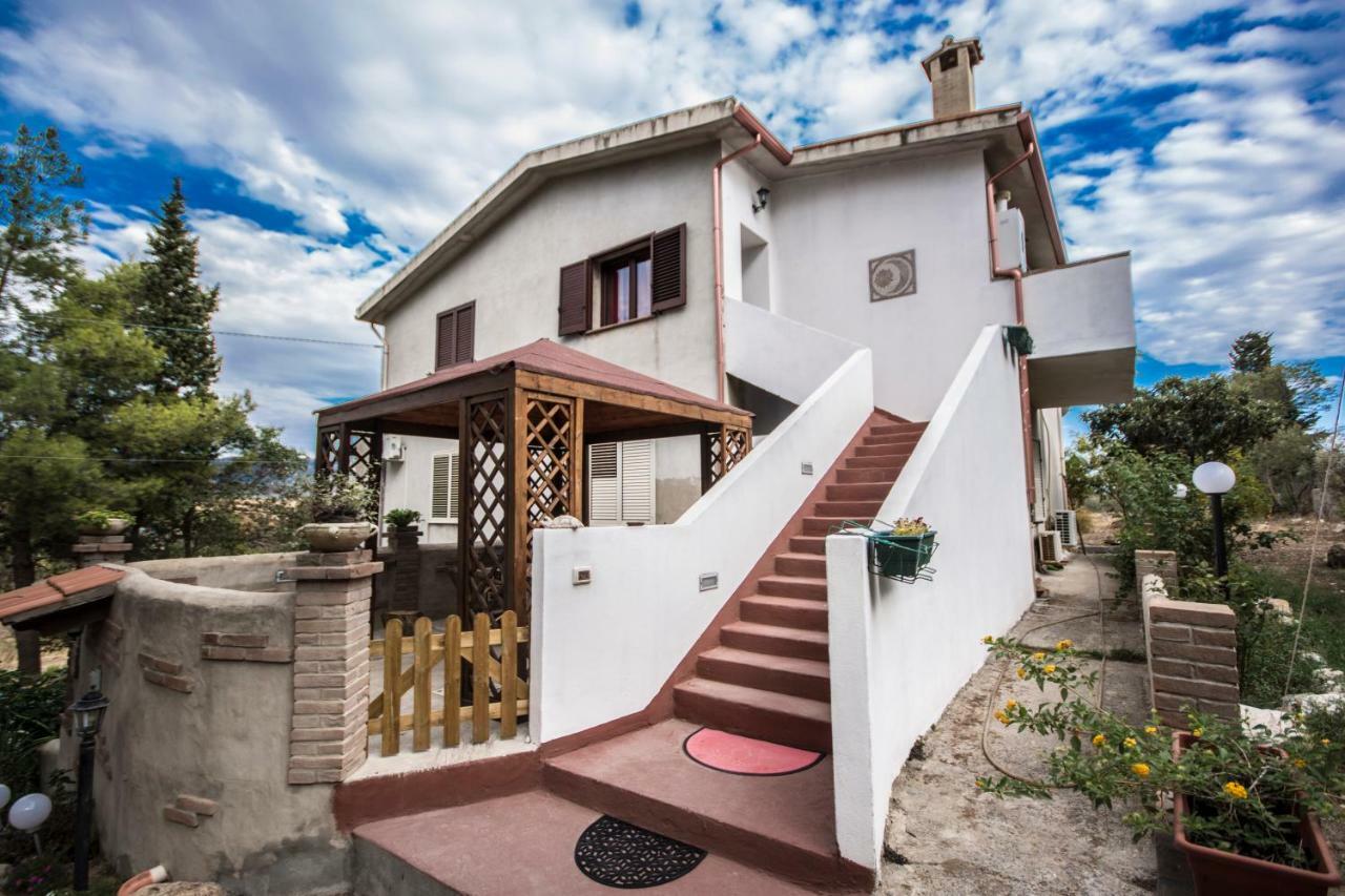 Casa Vacanza Il Mandorlo Domusnovas 外观 照片